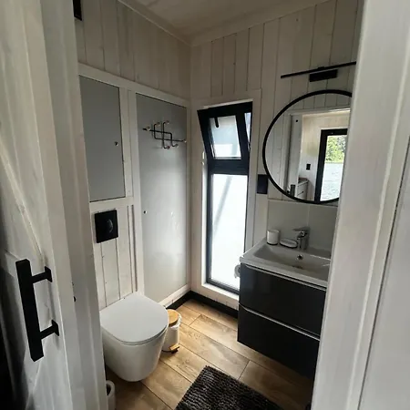 Dom Na Wodzie Botel *