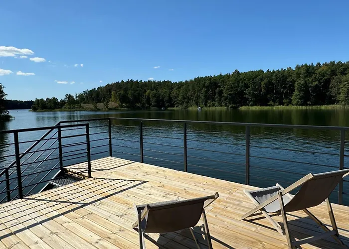 Dom Na Wodzie Botel *