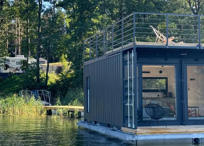 Dom Na Wodzie Botel Wilkasy (Gizycko)